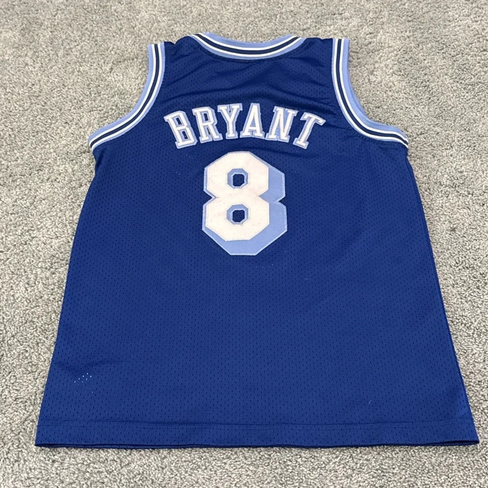 Kobe Bryant Jersey #8 Kobe Nike Authentic Size M +2 LA Lakers NBA Jersey Vintage